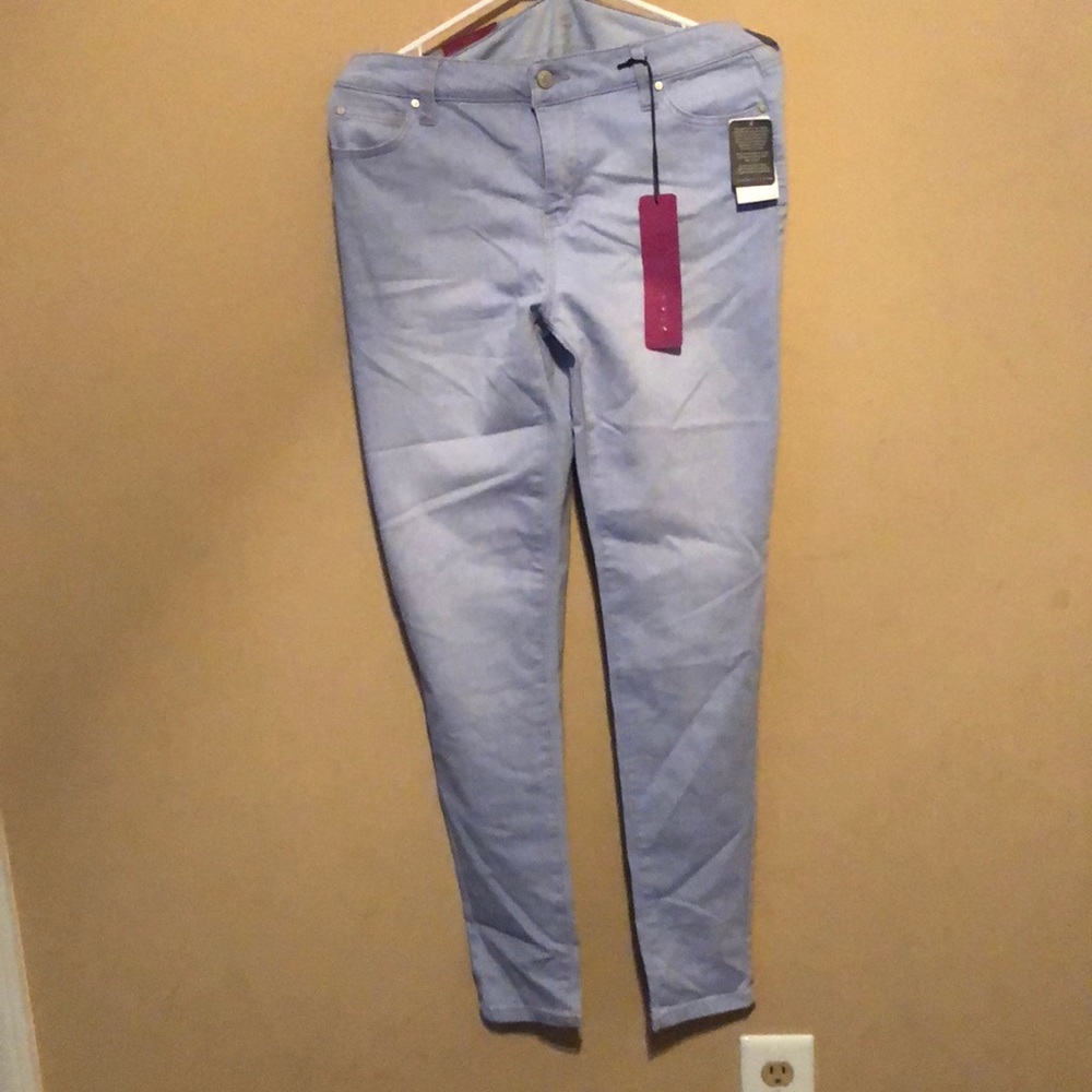 Celebrity pink size 11/30